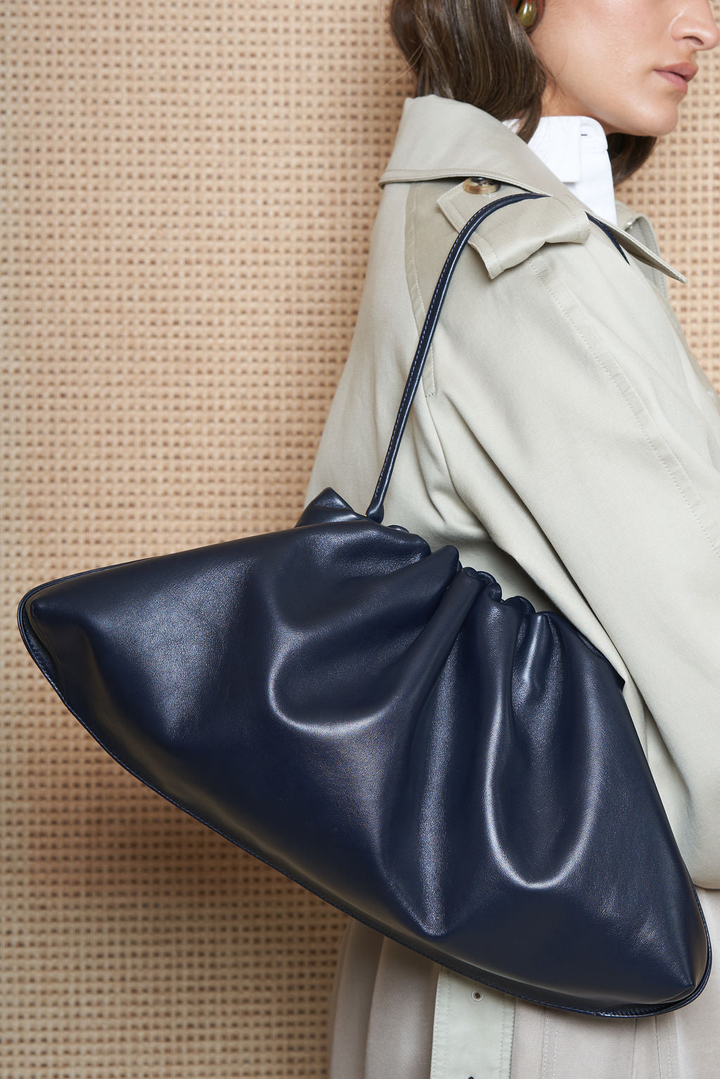 Cloud Bag in Smooth Navy