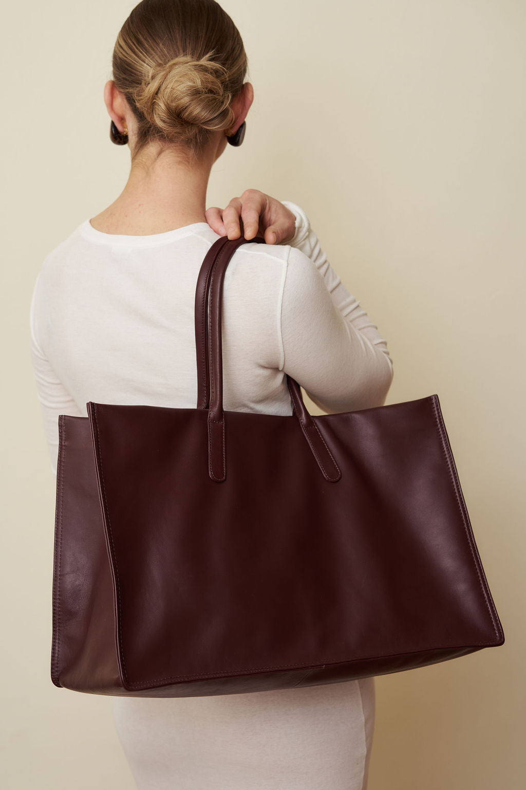 Slim Handle Tote in Smooth Burgundy