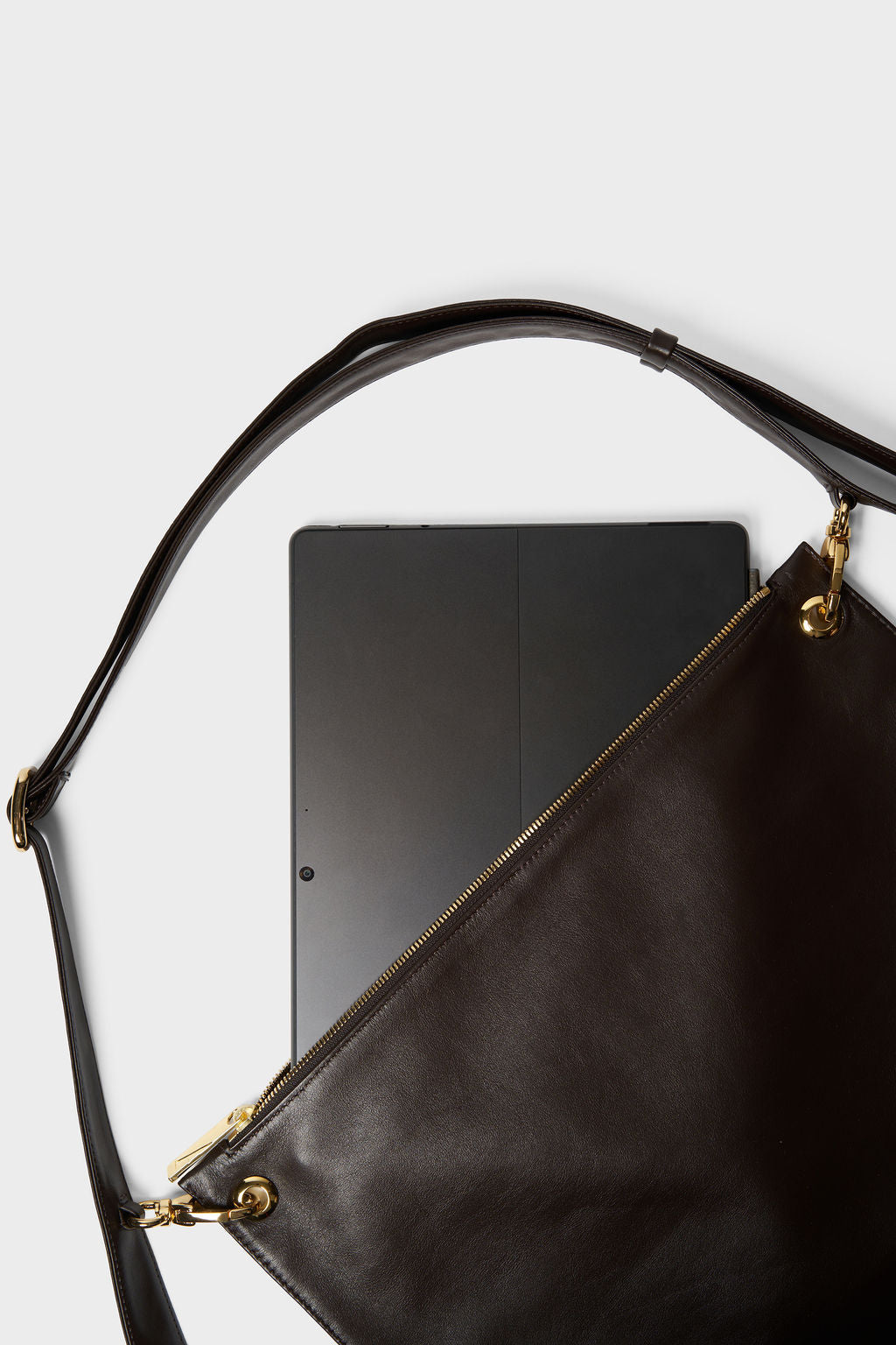 Crossbody Laptop Sleeve in Smooth Dark Brown