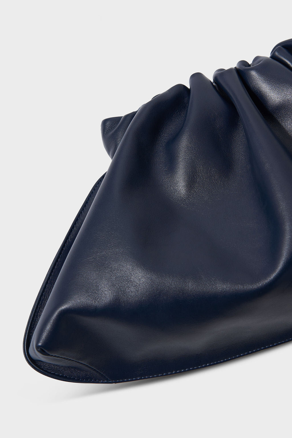Cloud Bag in Smooth Navy