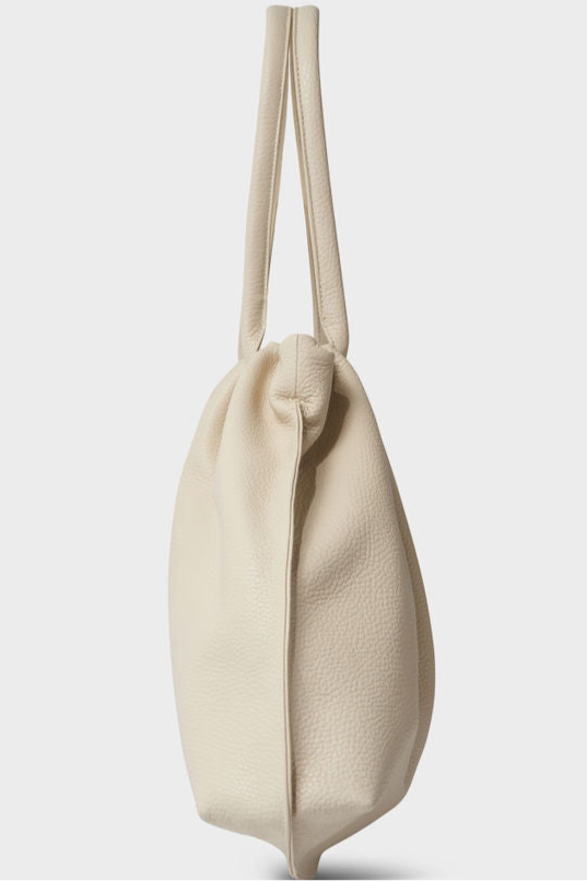 Big Cloud Shoulder Bag in Grain White Wash