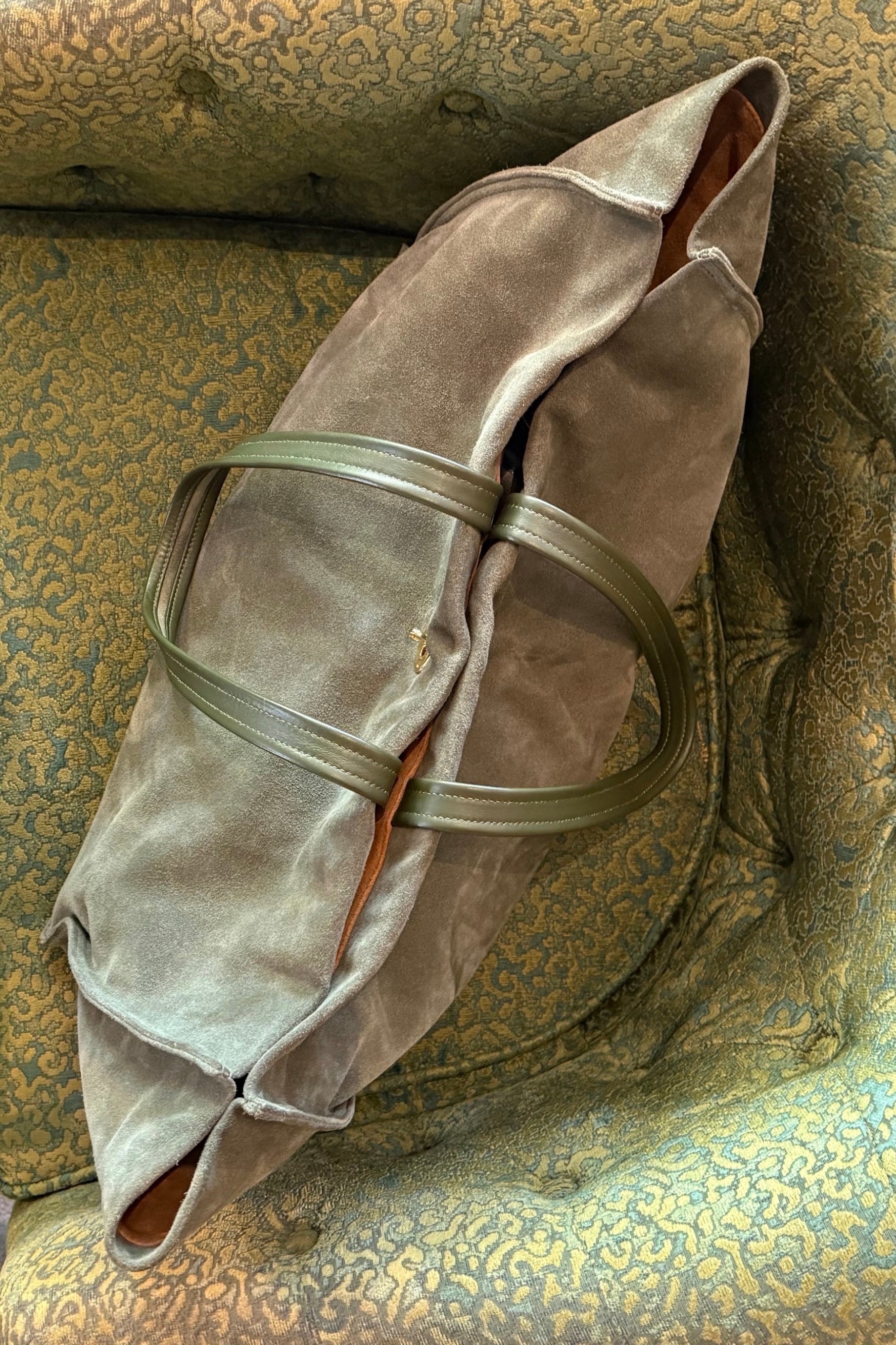 Turn Lock Tote in Suede Forest