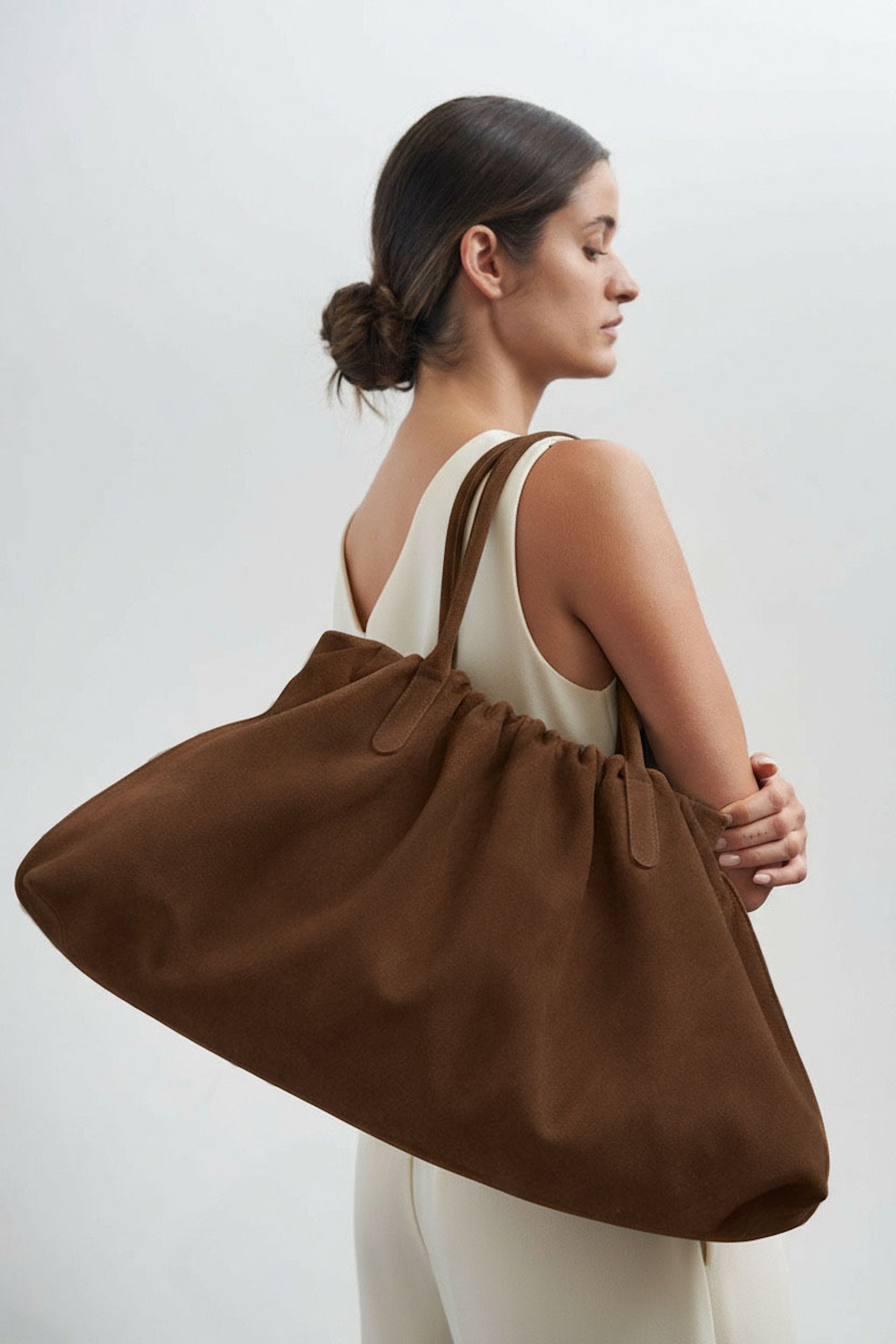 Big Cloud Shoulder Bag in Suede Chestnut