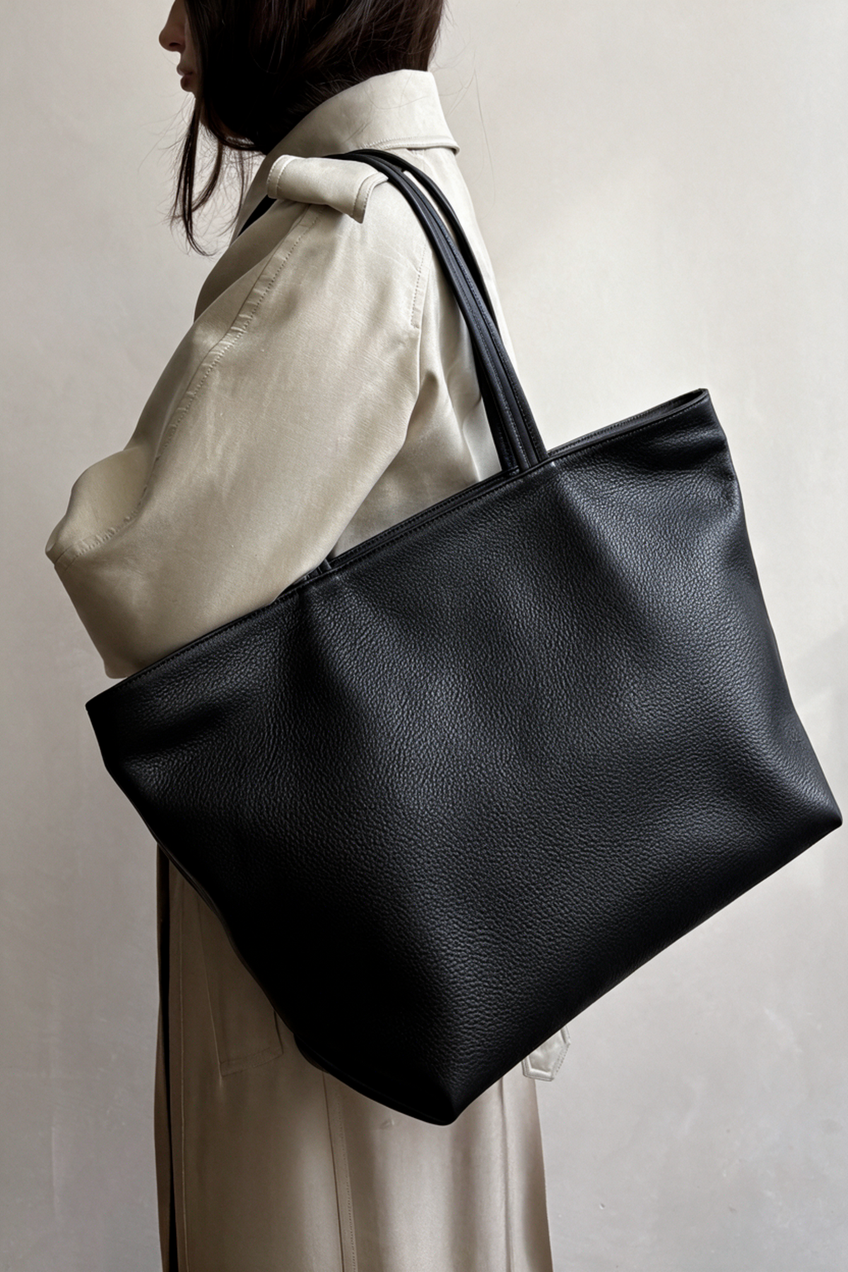 Large Simple Fold Tote in Grain Black