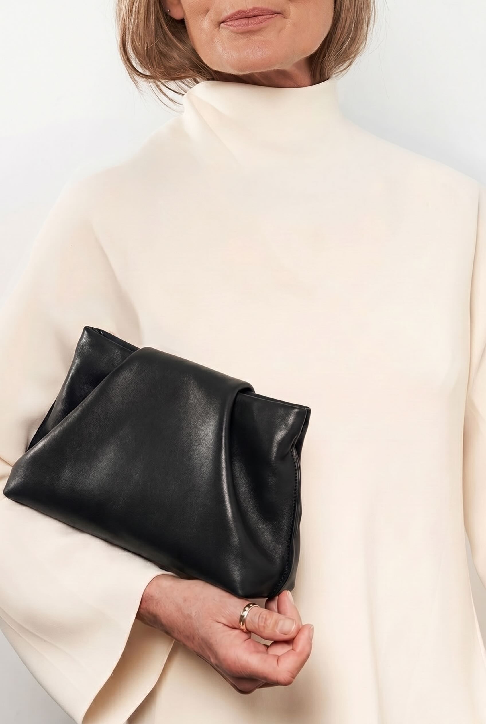 Midi Fold Clutch in Smooth Black