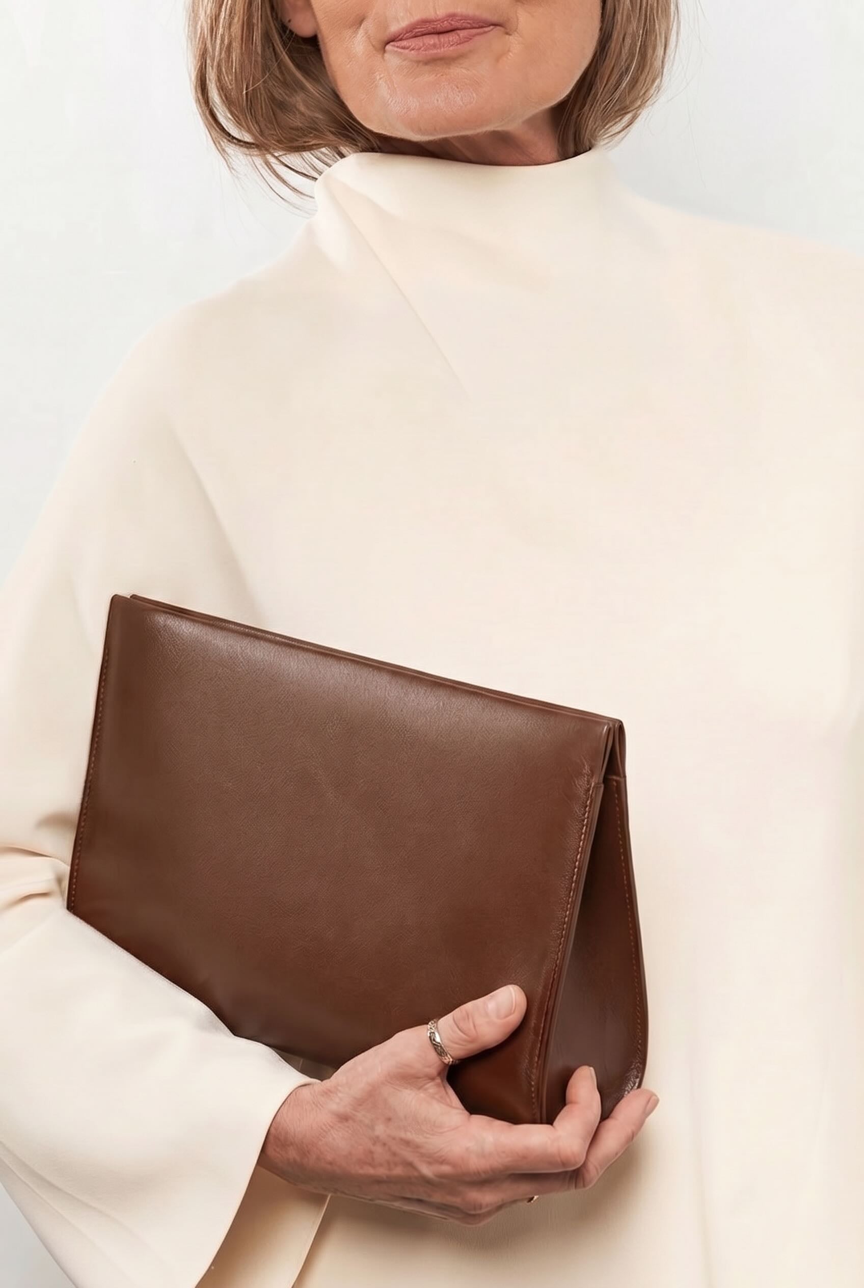 Teardrop Clutch in Smooth Chestnut