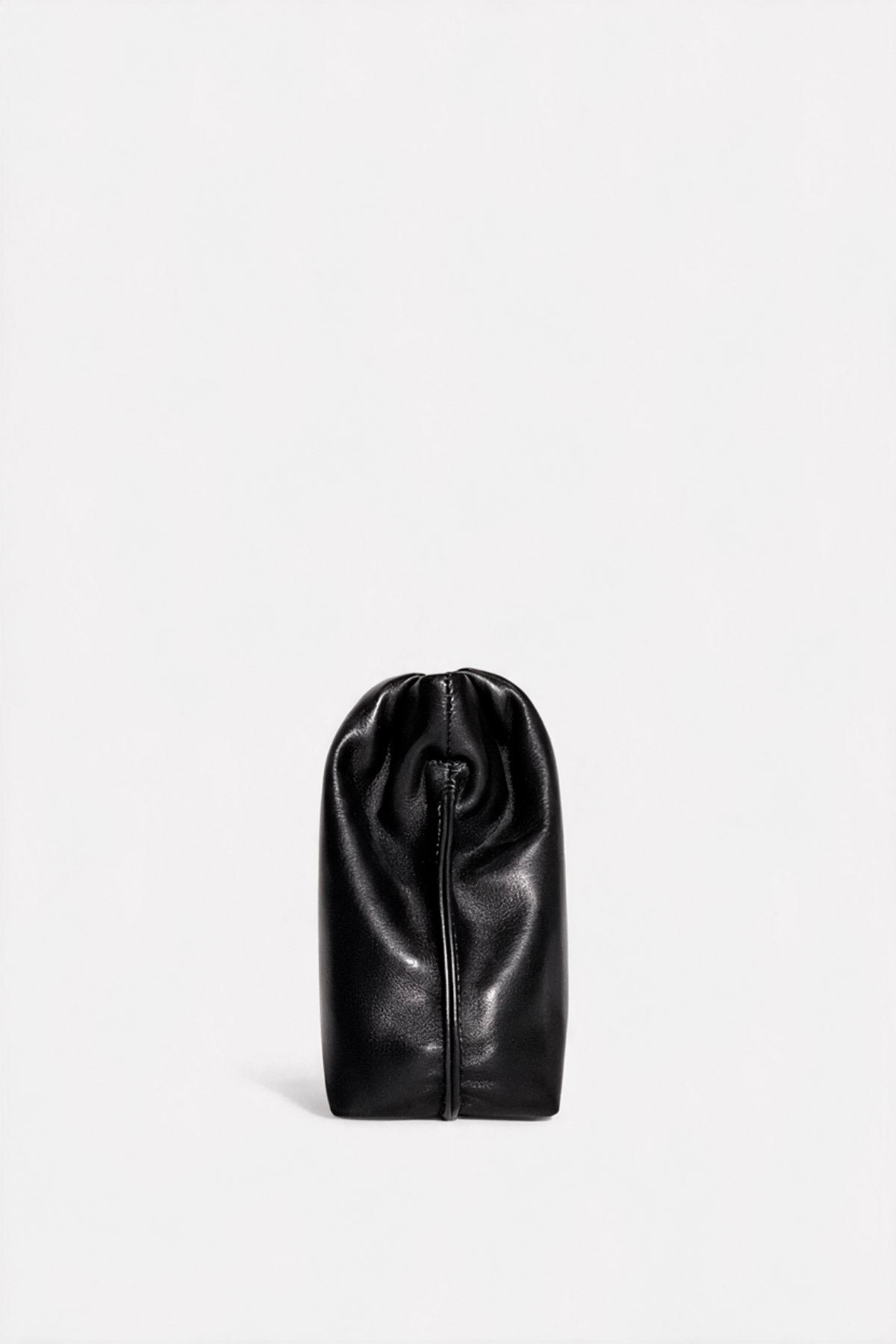 Midi Curve Clutch in Smooth Black