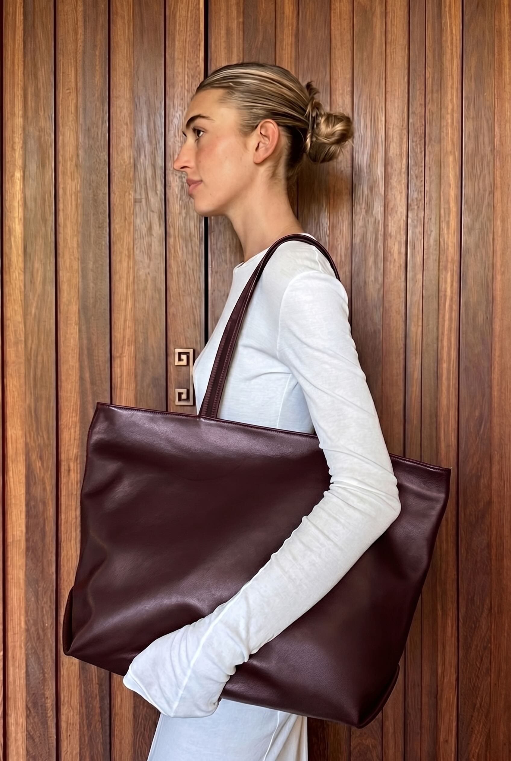 Large Simple Fold Tote in Smooth Burgundy