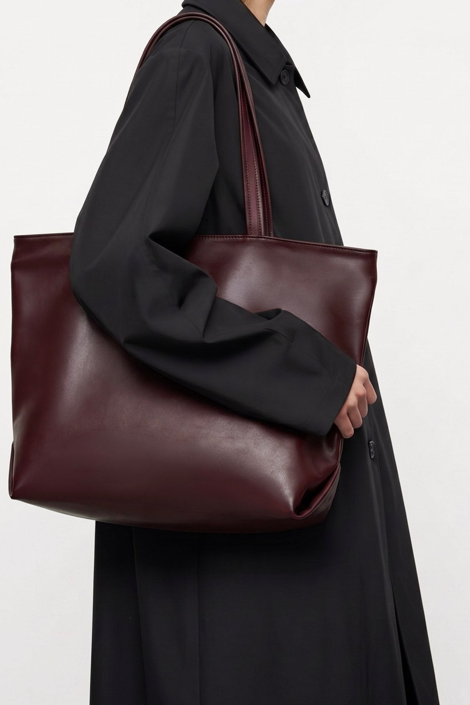 Large Simple Fold Tote in Smooth Burgundy