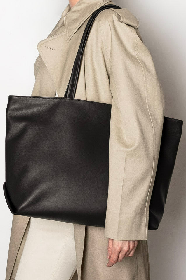 Large Simple Fold Tote in Smooth Black