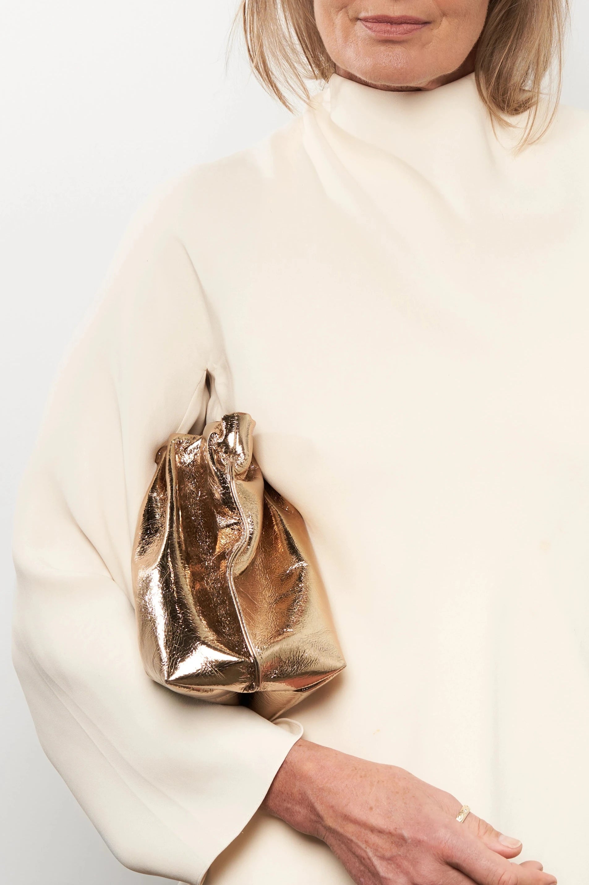 Puffa in Metallic Gold