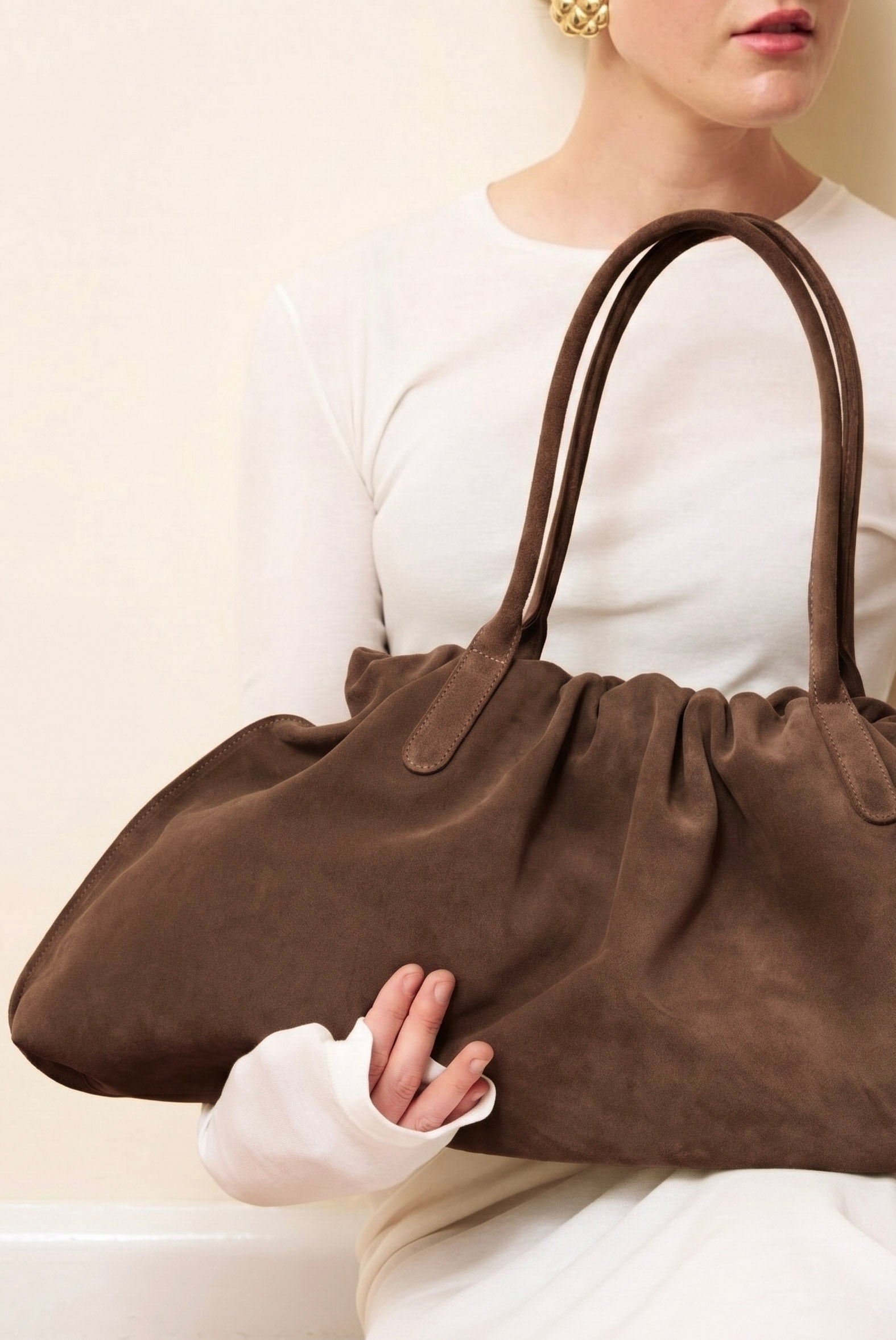 Big Cloud Shoulder Bag in Suede Chestnut