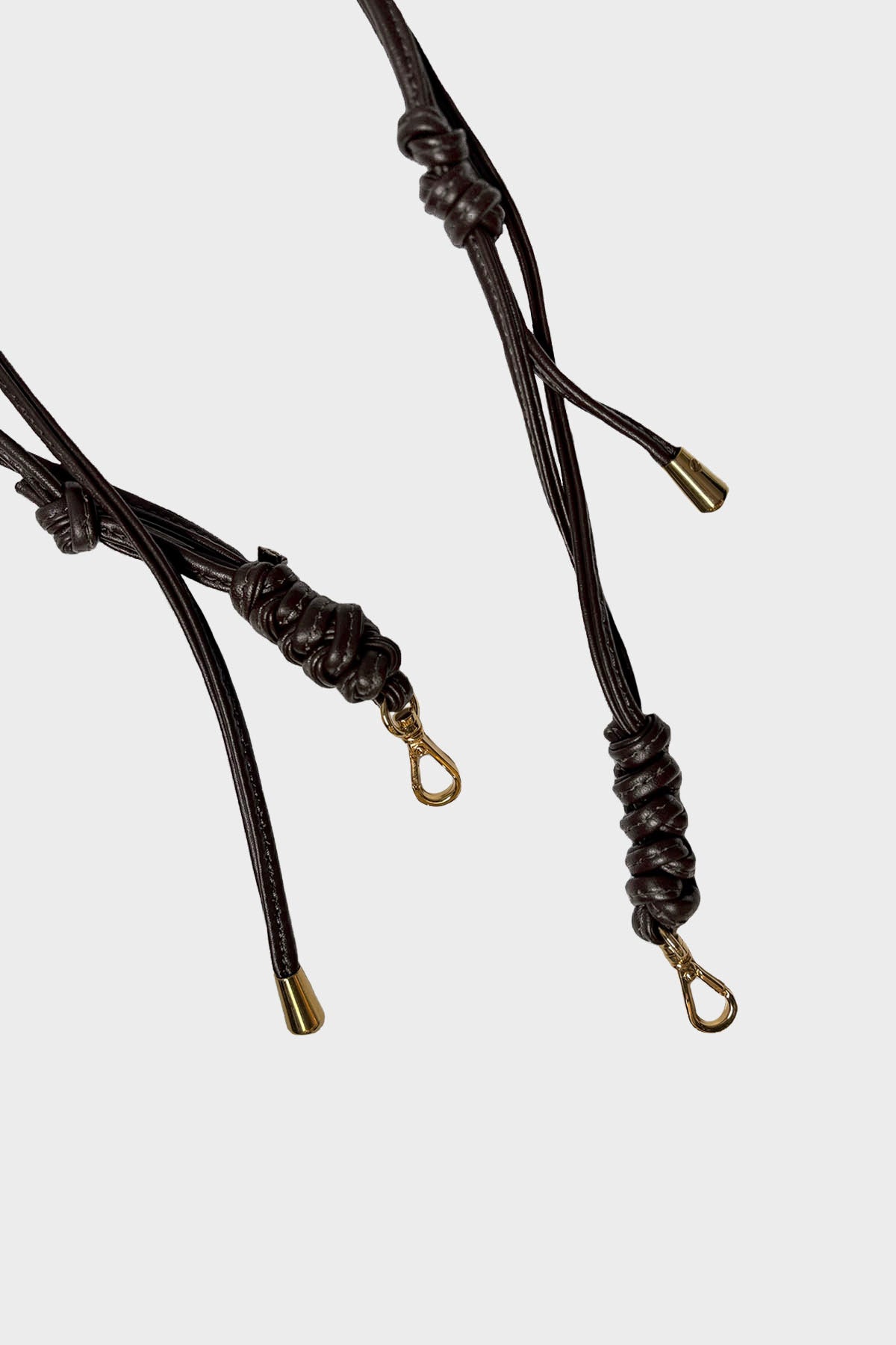 Short Braided Strap in Smooth Dark Brown