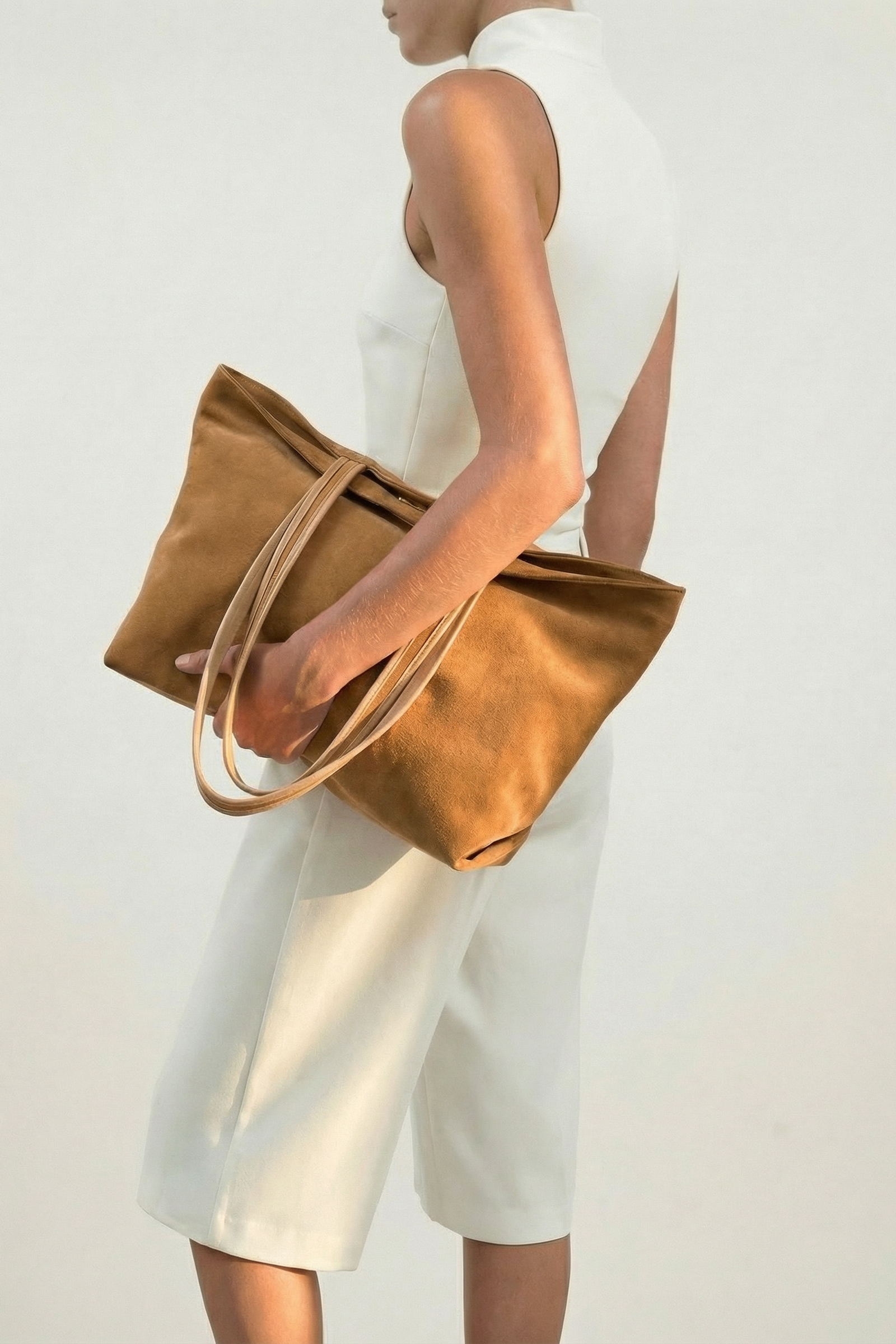 Simple Fold Tote in Suede Tan
