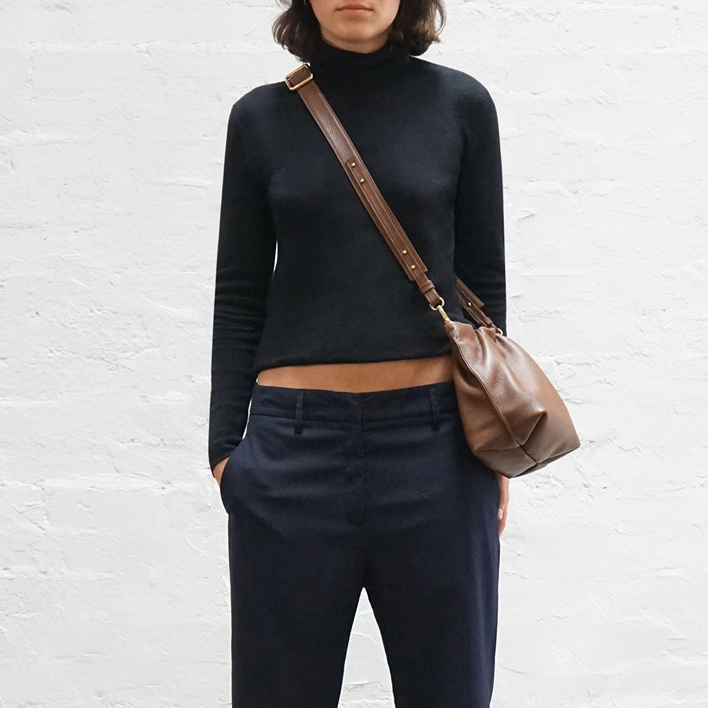 Puffa Square Grain Black