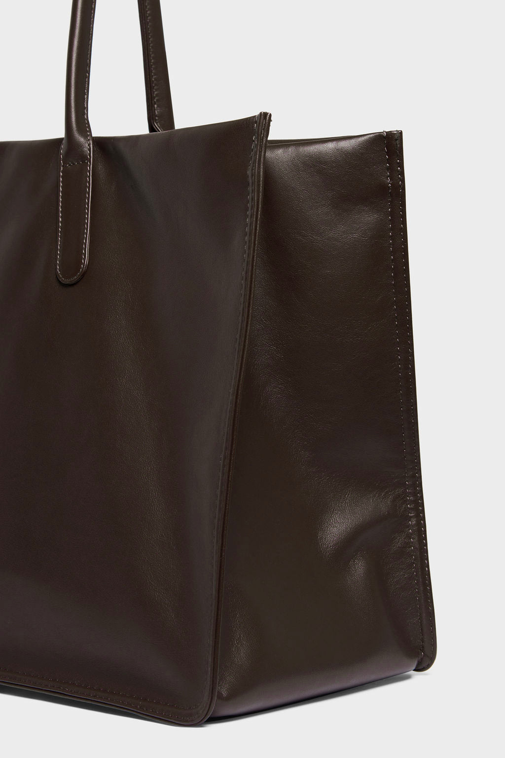 Slim Handle Tote in Smooth Dark Brown