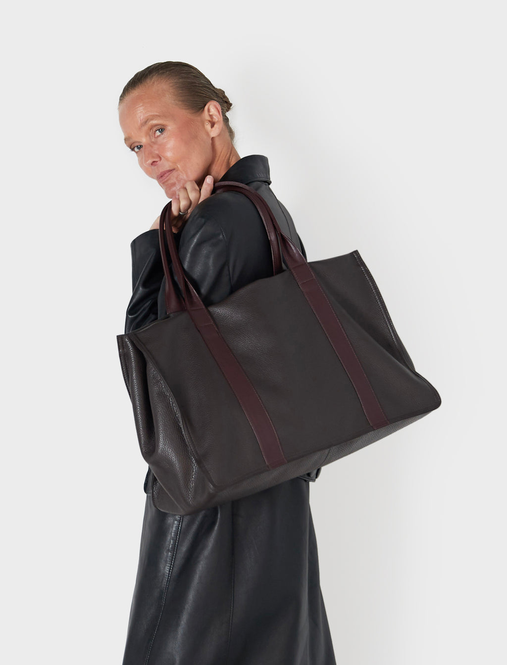 Grocer Deluxe Tote Bag in Dark Brown