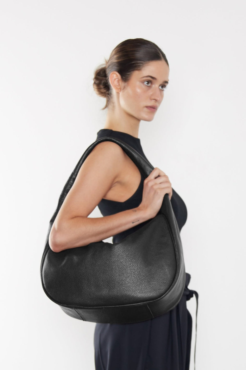 Halo Day Shoulder Bag in Black