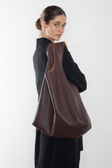 Reversible Sack Tote Bag in Grain Burgundy