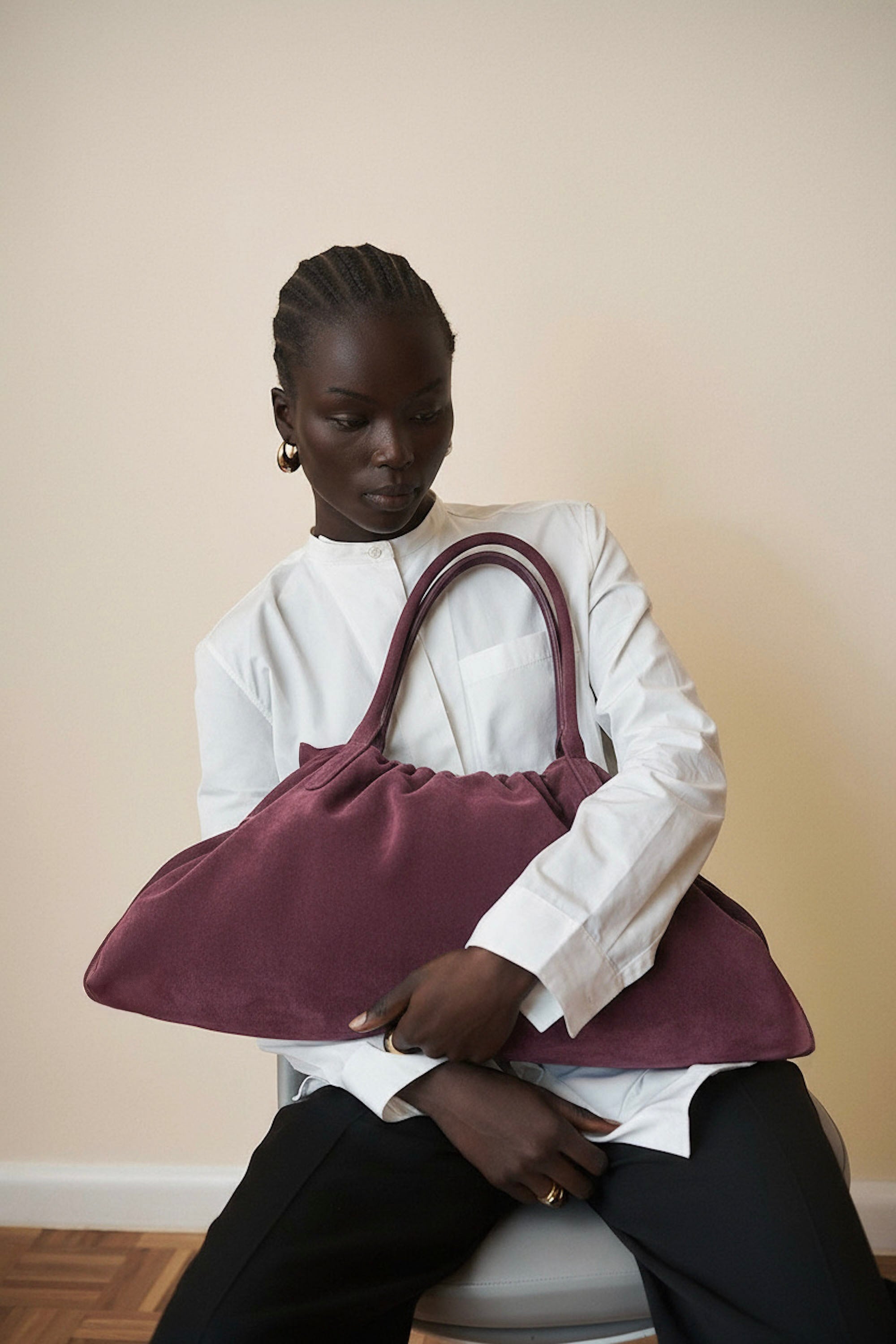 Big Cloud Shoulder Bag in Suede Plum