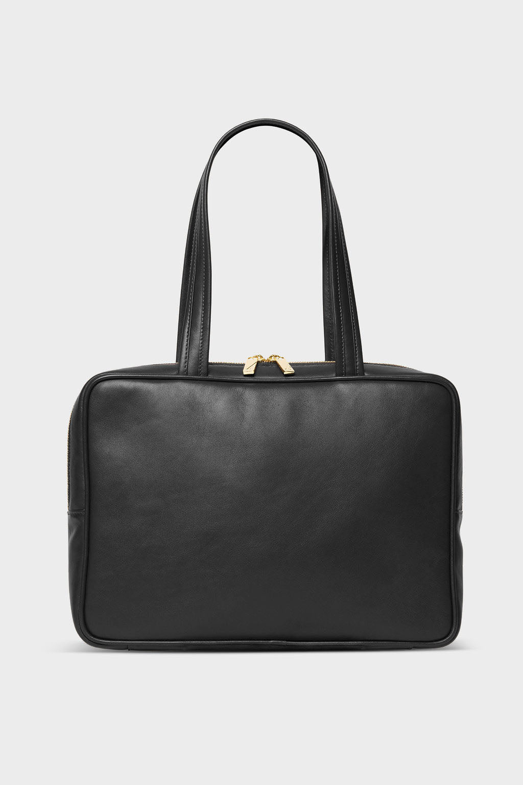 Casey Shoulder Bag in Smooth Black