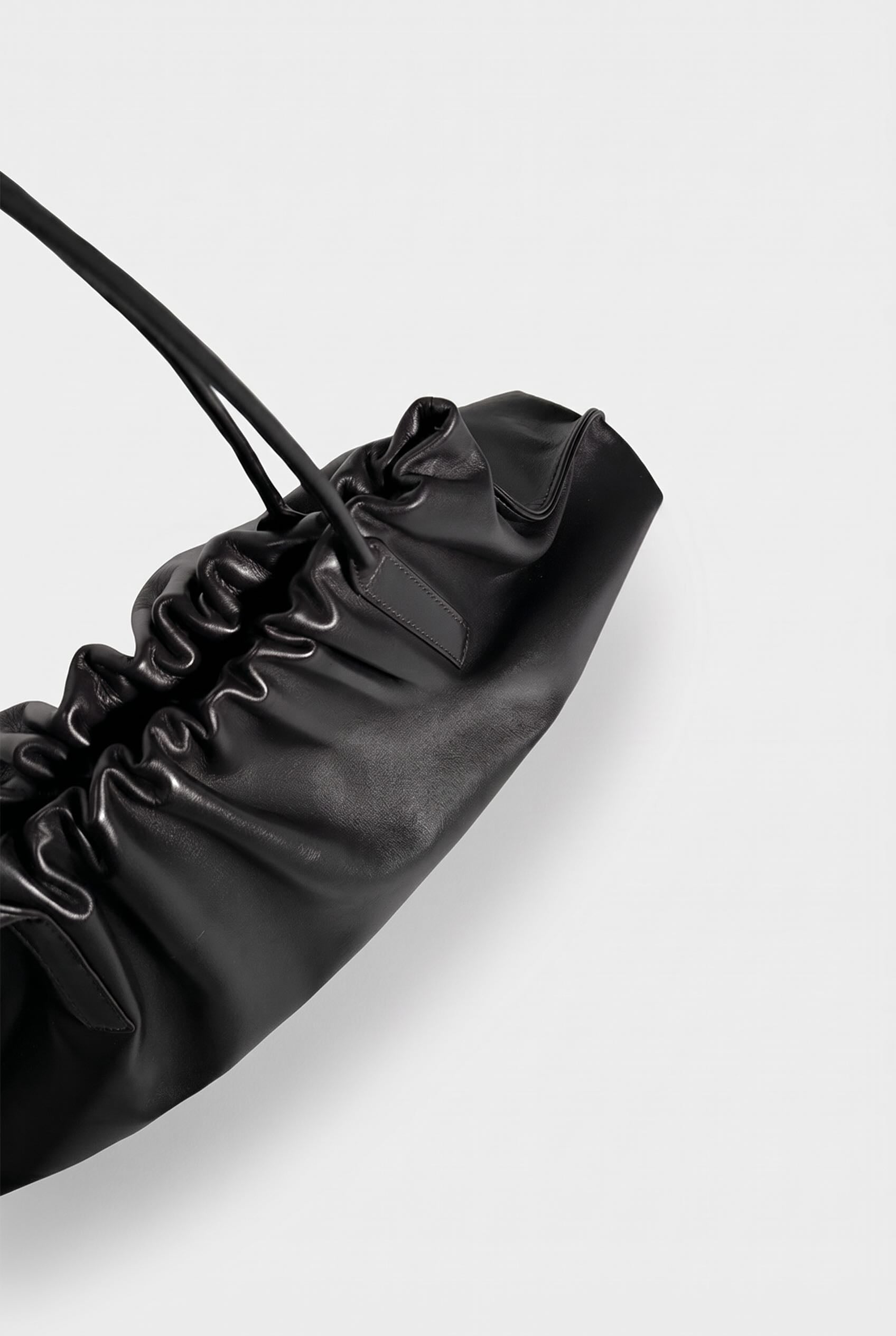 Cloud Shoulder Bag II in Smooth Black
