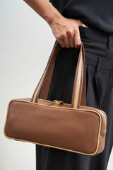 Barry Shoulder Bag in Grain Brown