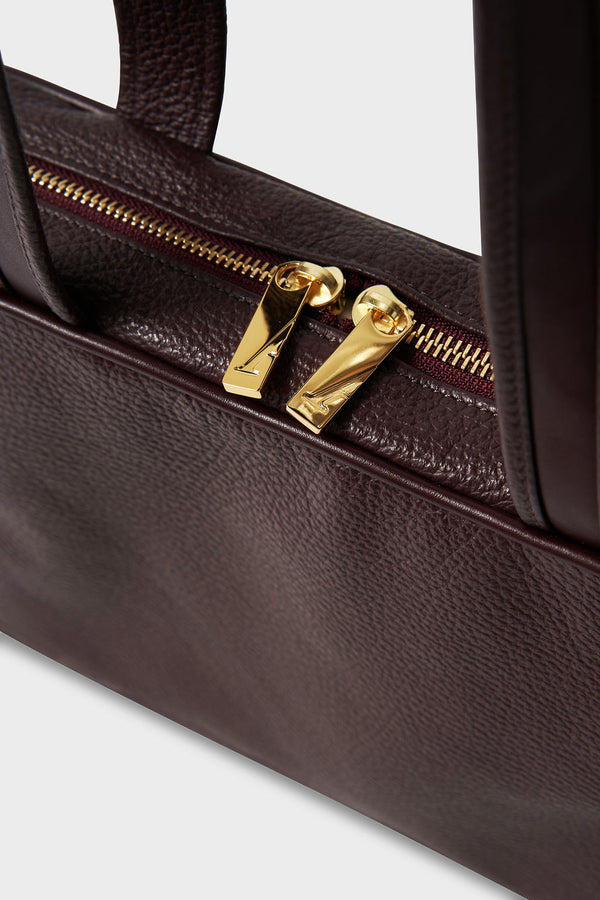 Casey Shoulder Bag in Grain Burgundy