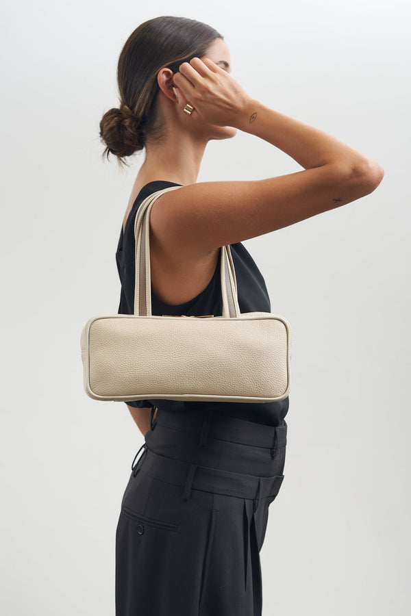 Barry Shoulder Bag in Grain White Wash