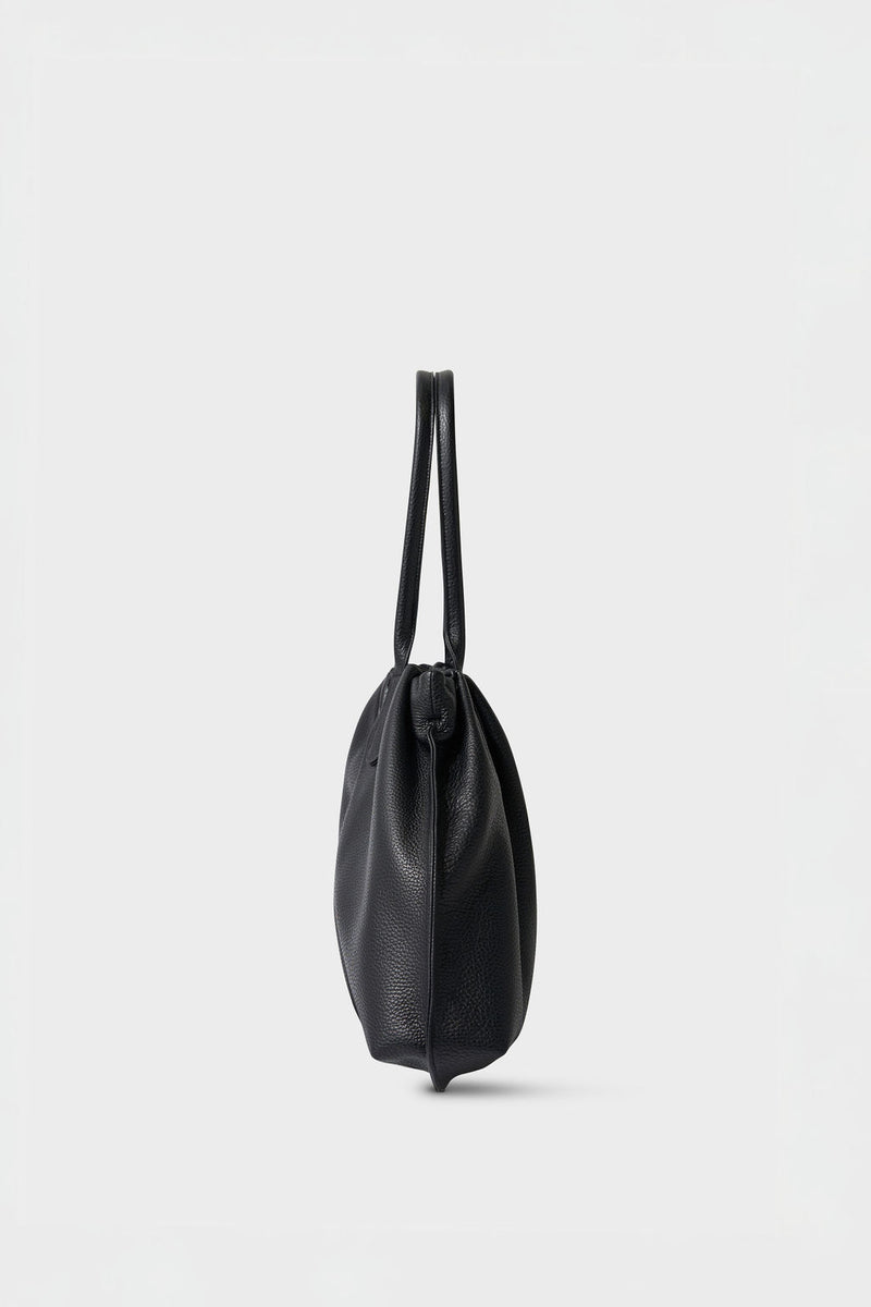 Big Cloud Shoulder Bag in Grain Black