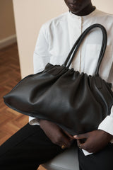 Big Cloud Shoulder Bag in Grain Black