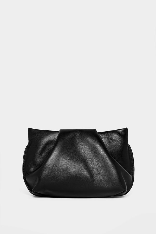 A black mini clutch bag made of smooth Italian leather. This mini bag has a removable strap and can also be worn as a shoulder bag. 