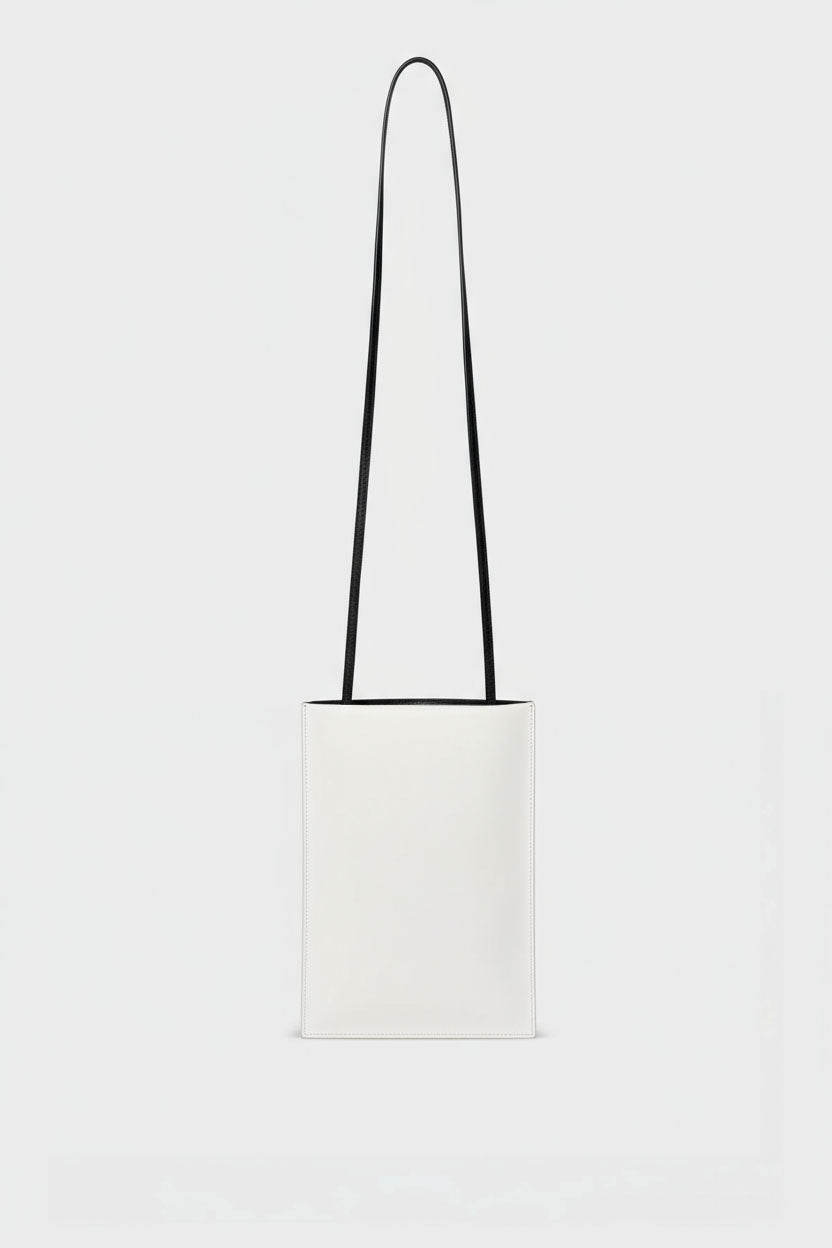 Flat Bag in Black and White