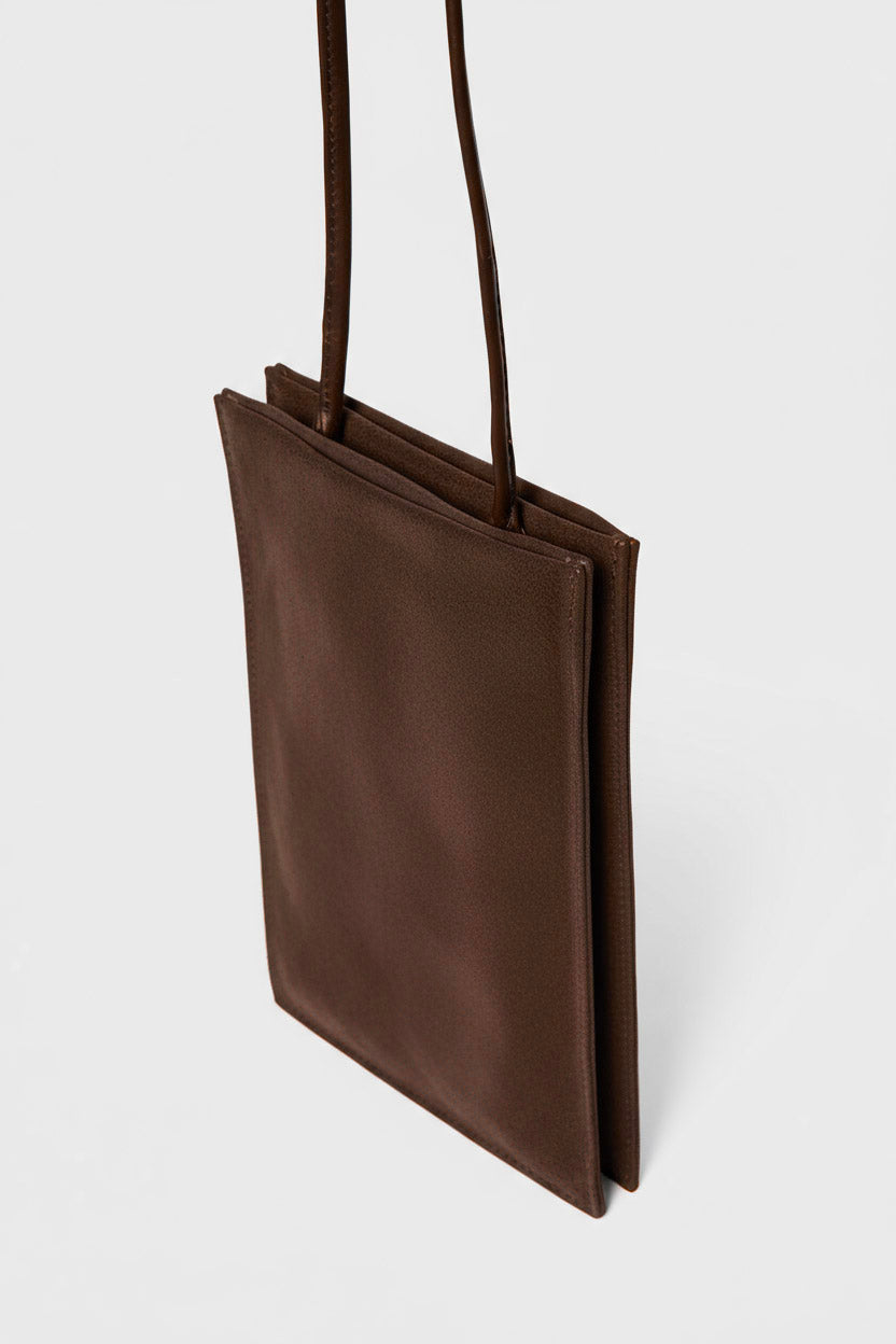 Flat Bag in Suede Chestnut