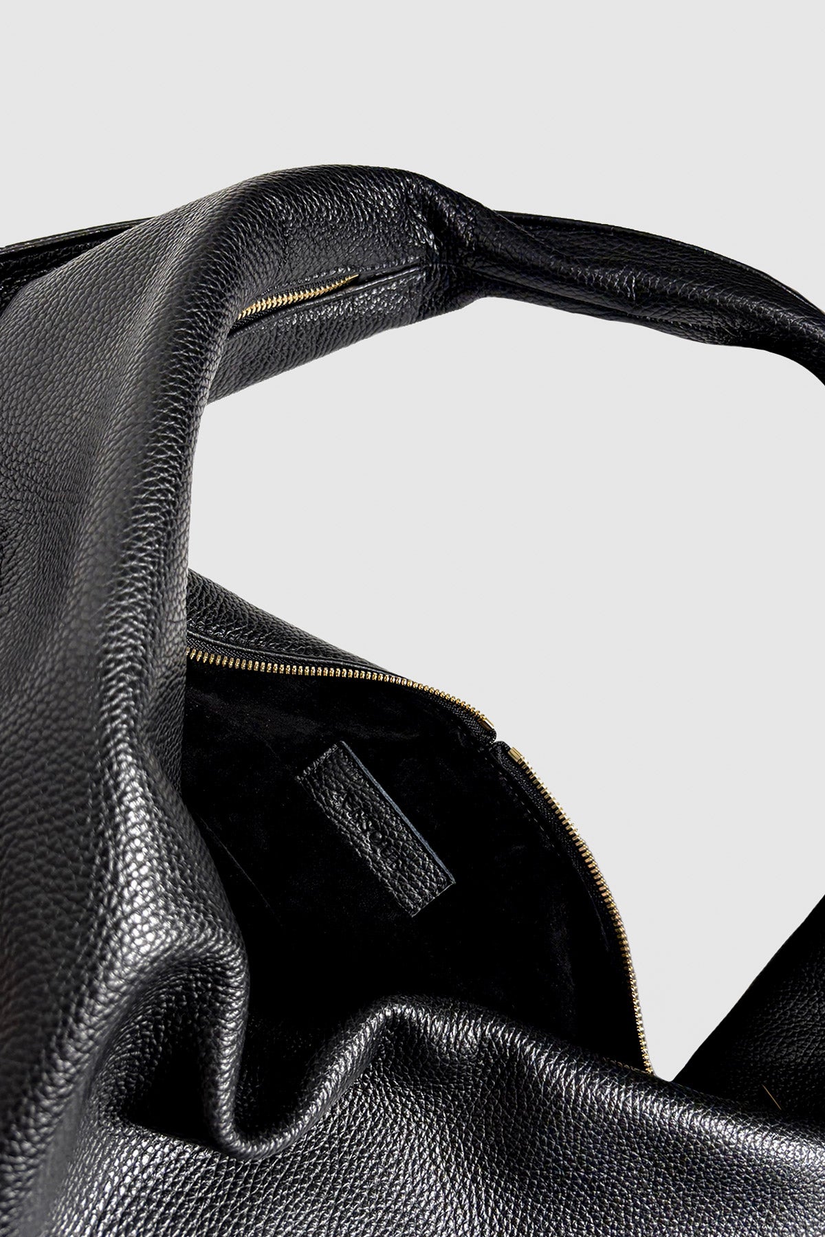 Full Moon in Grain Black