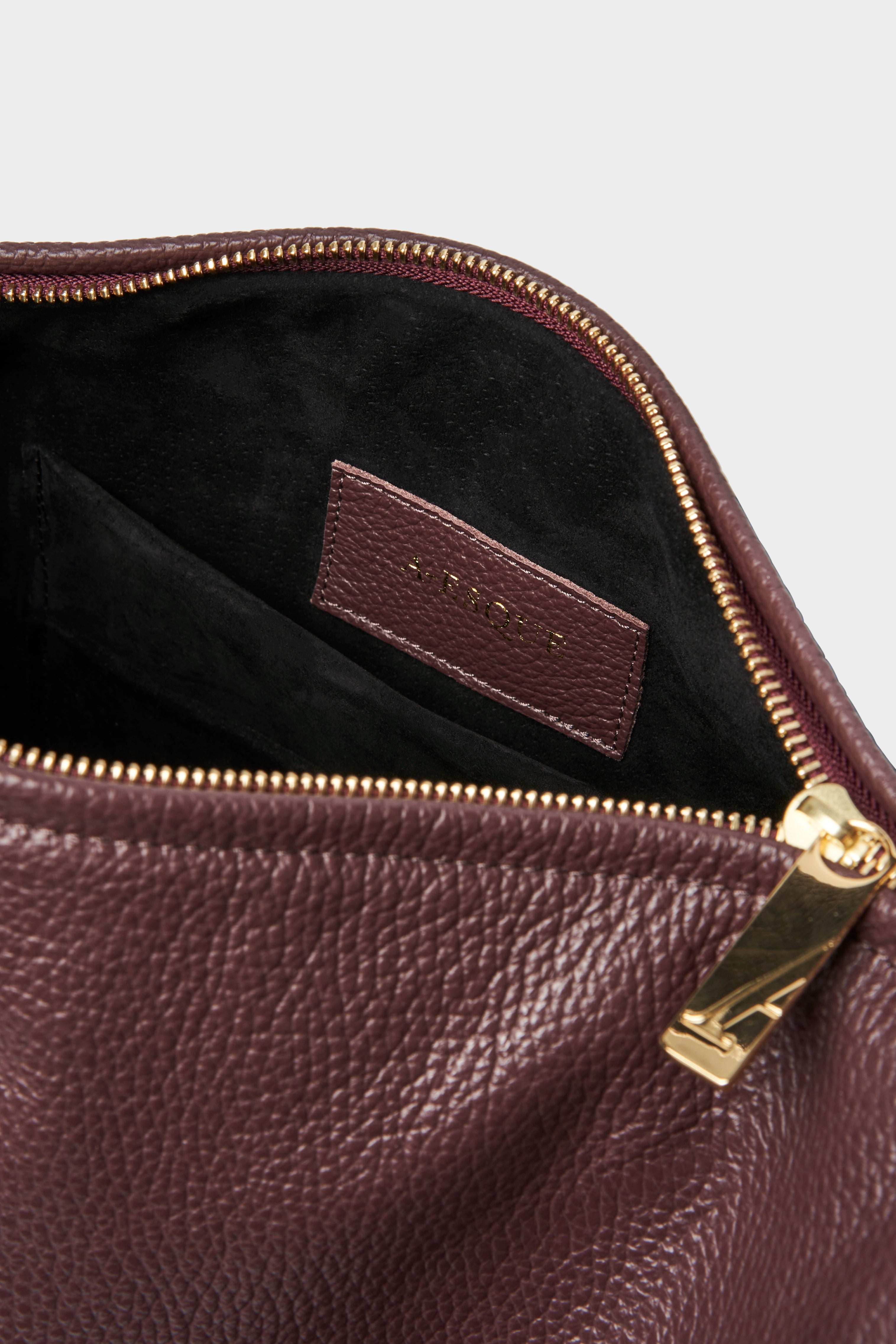 Halo Day Shoulder Bag in Grain Burgundy