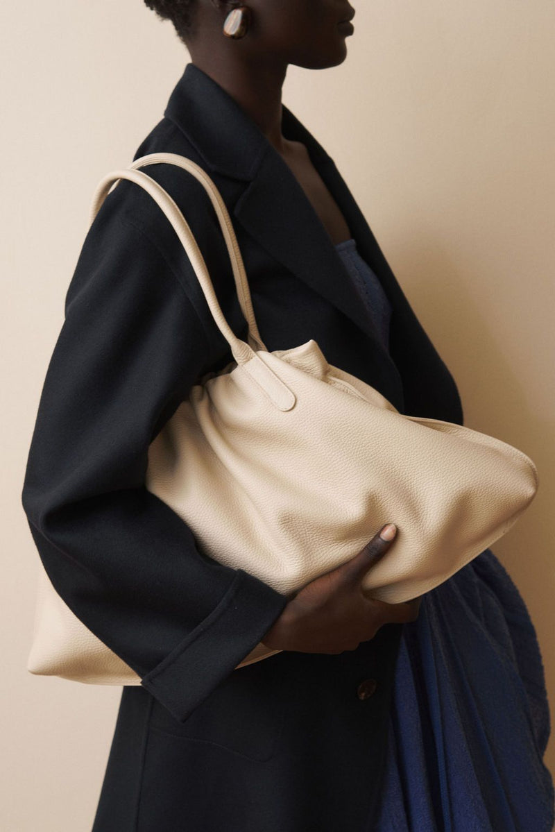 Cloud Shoulder Bag in Grain Bright Spice