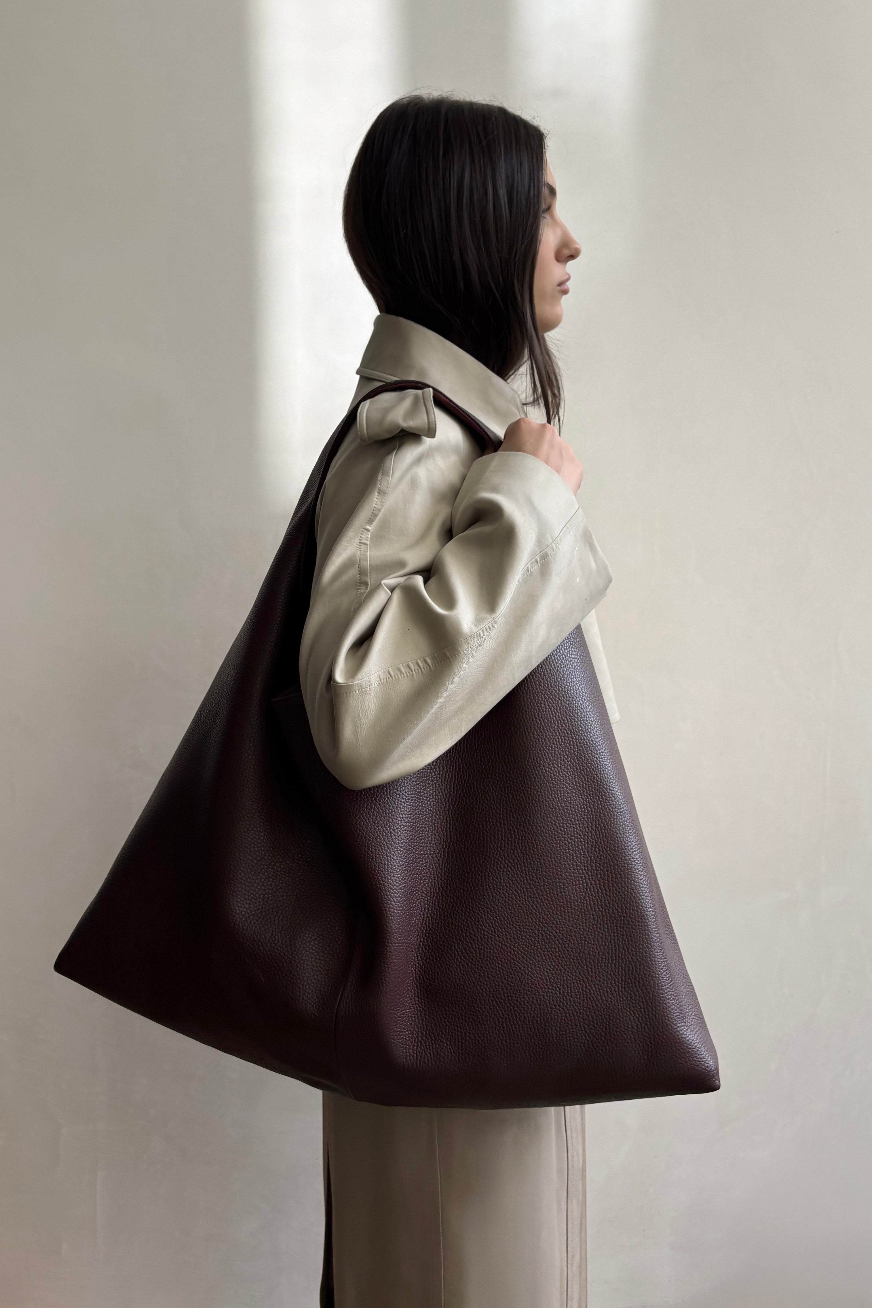 Large Triangle Sack in Grain Burgundy
