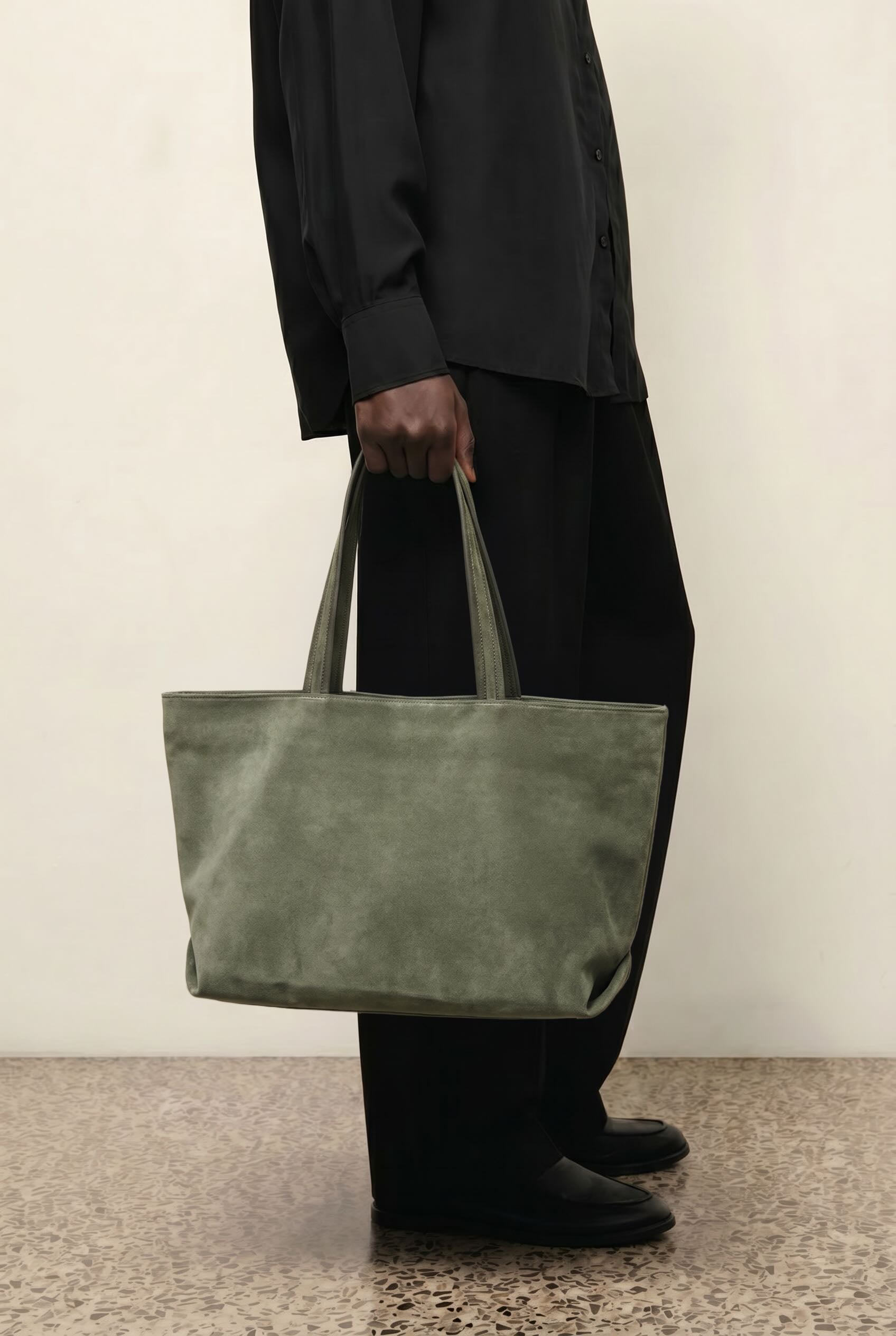 Simple Fold Tote in Suede Forest