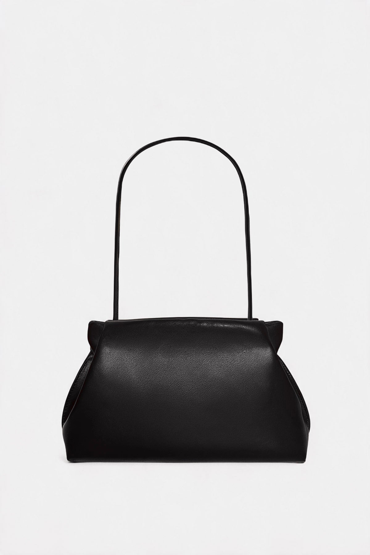 Midi Curve Clutch in Smooth Black