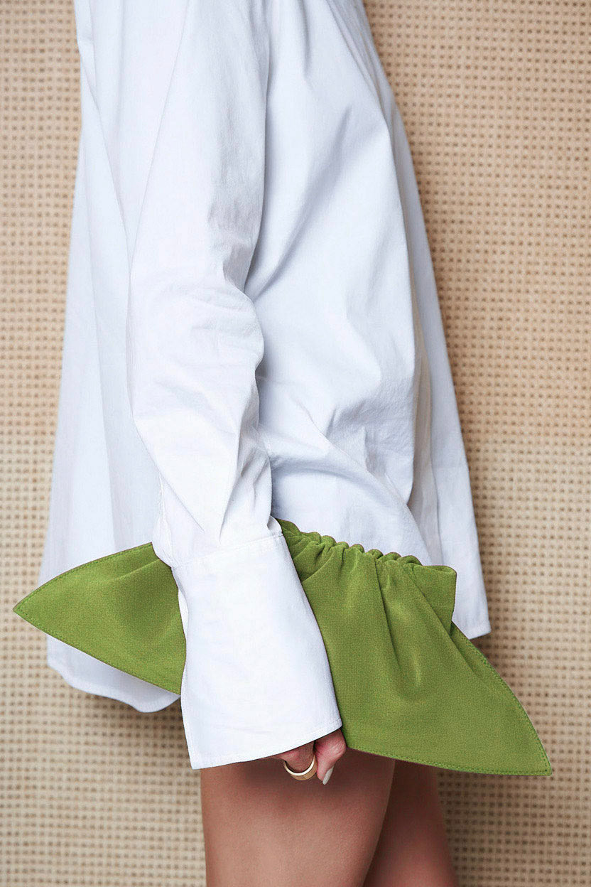 Mini Cloud Clutch in Suede Matcha