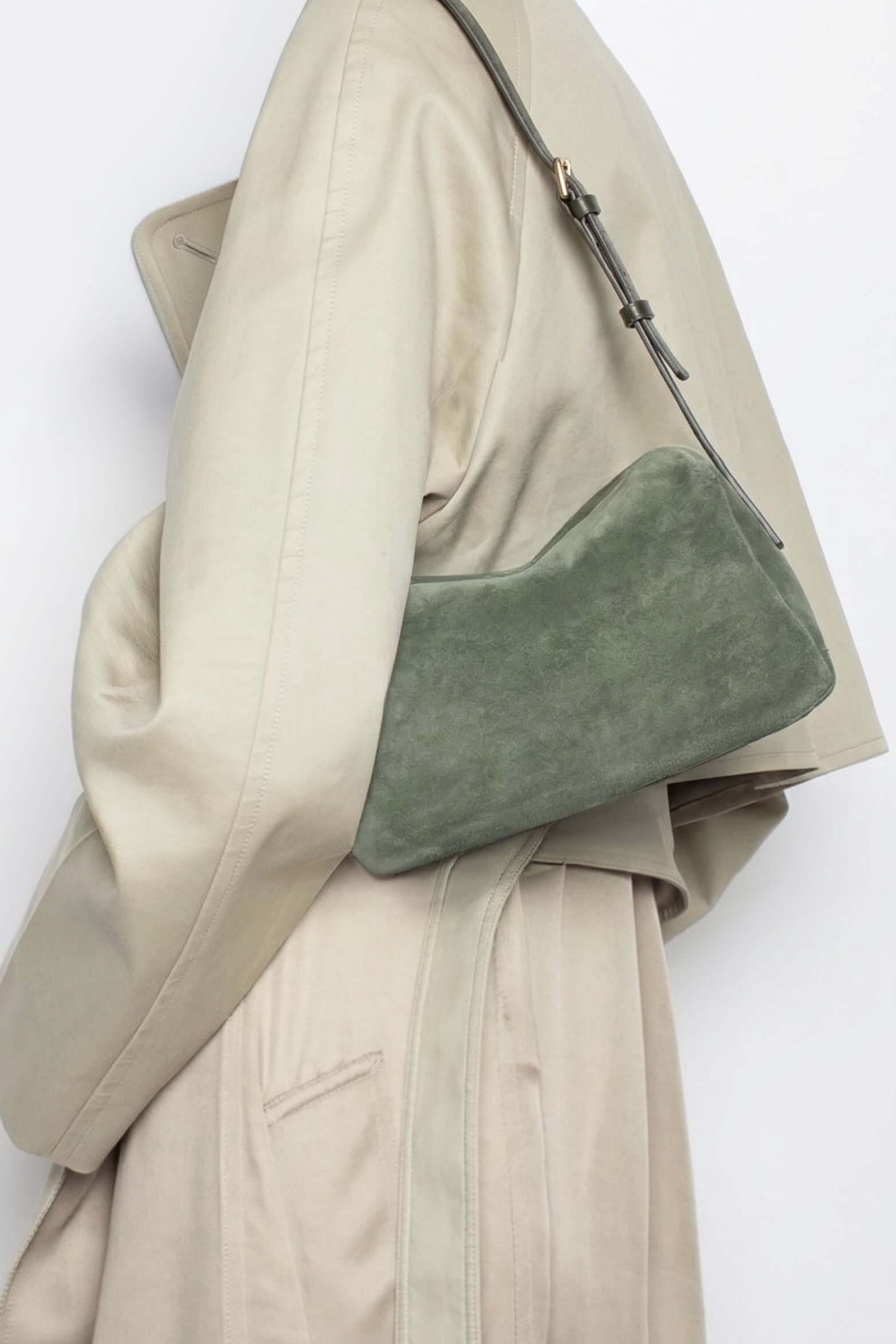 Midi Barrel Shoulder Bag in Suede Forest