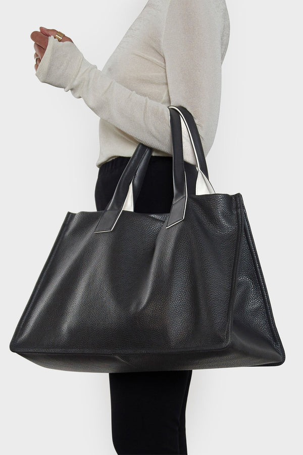 Junior Suite Tote Bag in Black