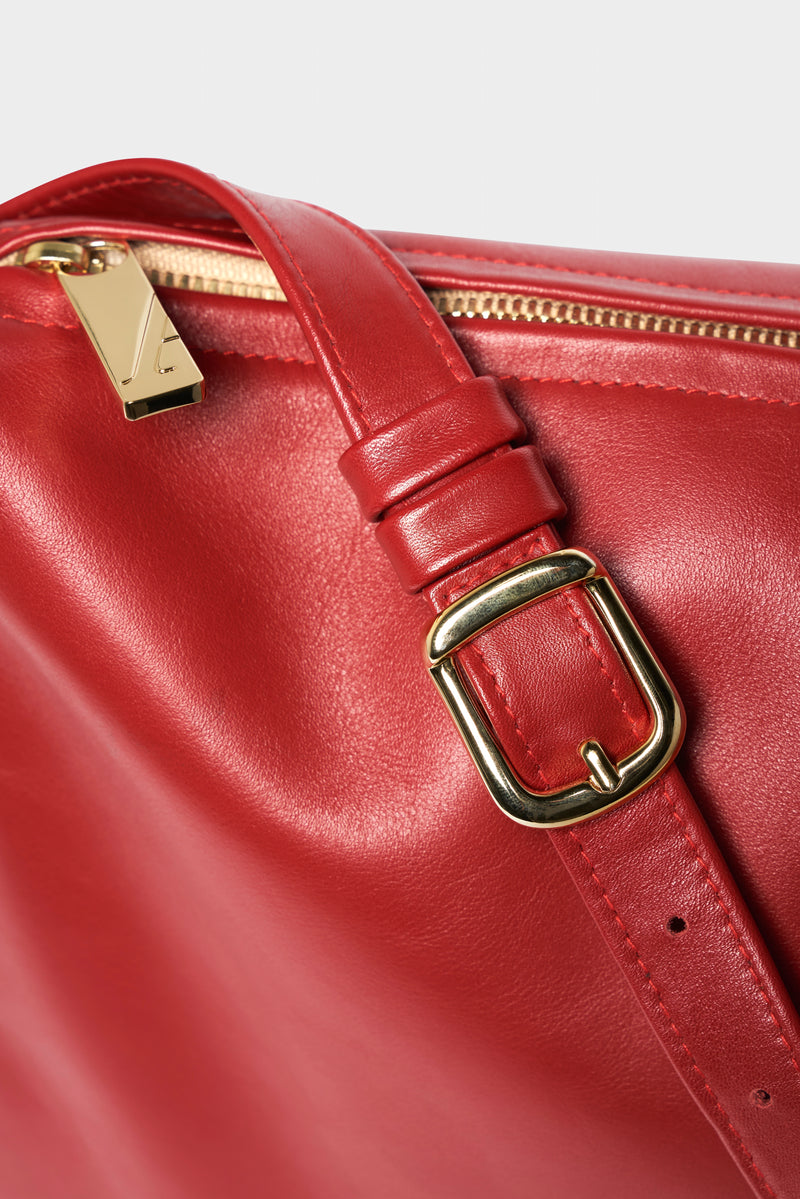 Large Saddle Shoulder Bag in Smooth Red