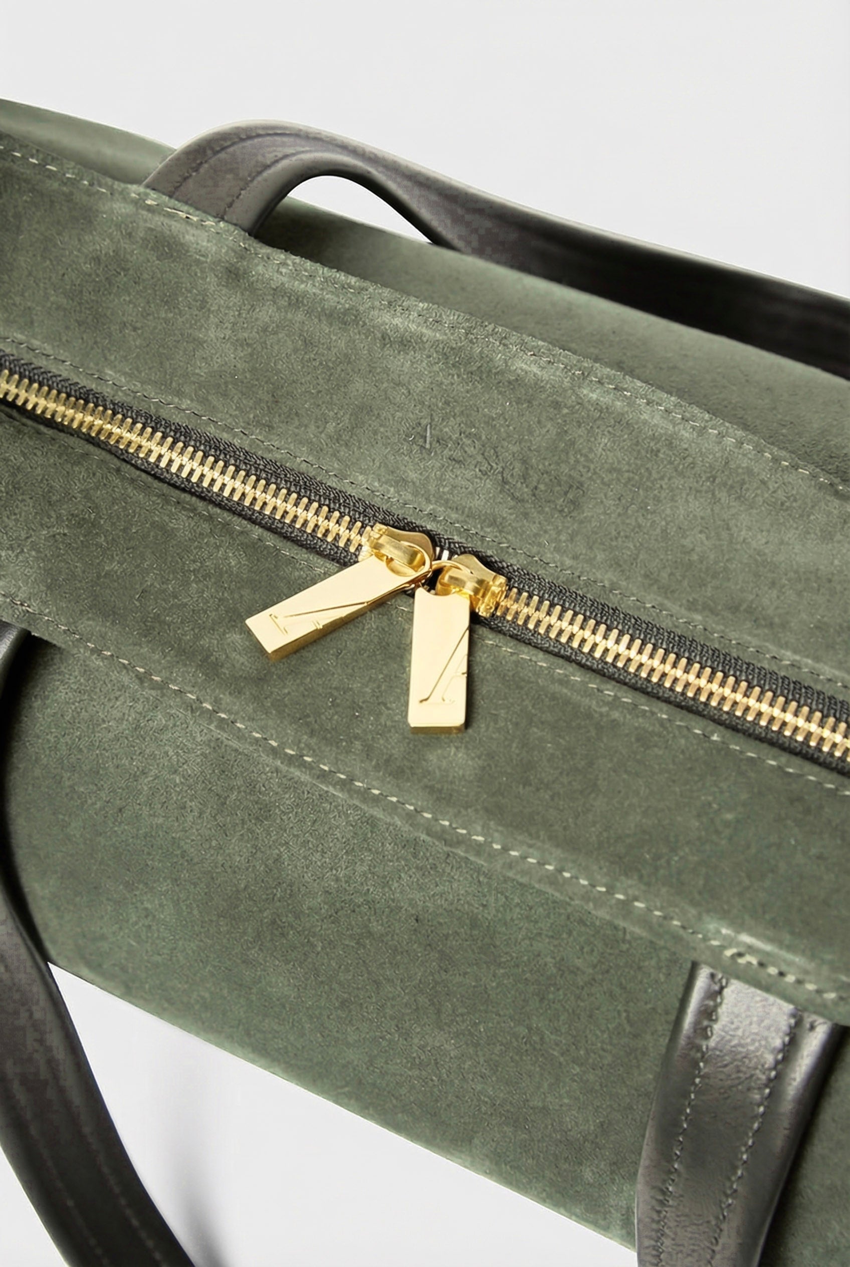 Simple Fold Tote in Suede Forest