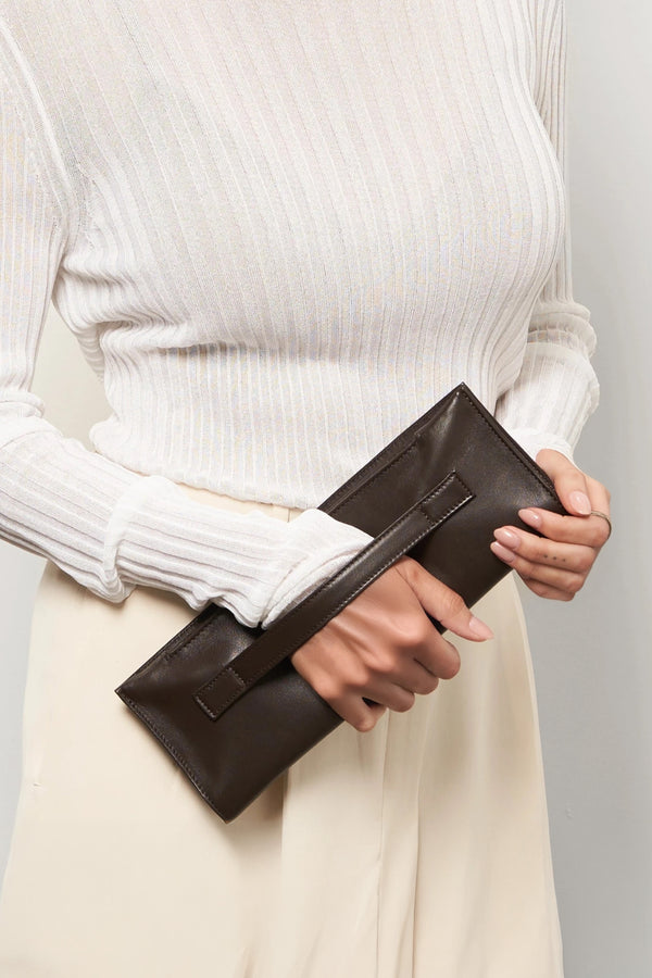 Small Handle Clutch in Smooth Dark Brown