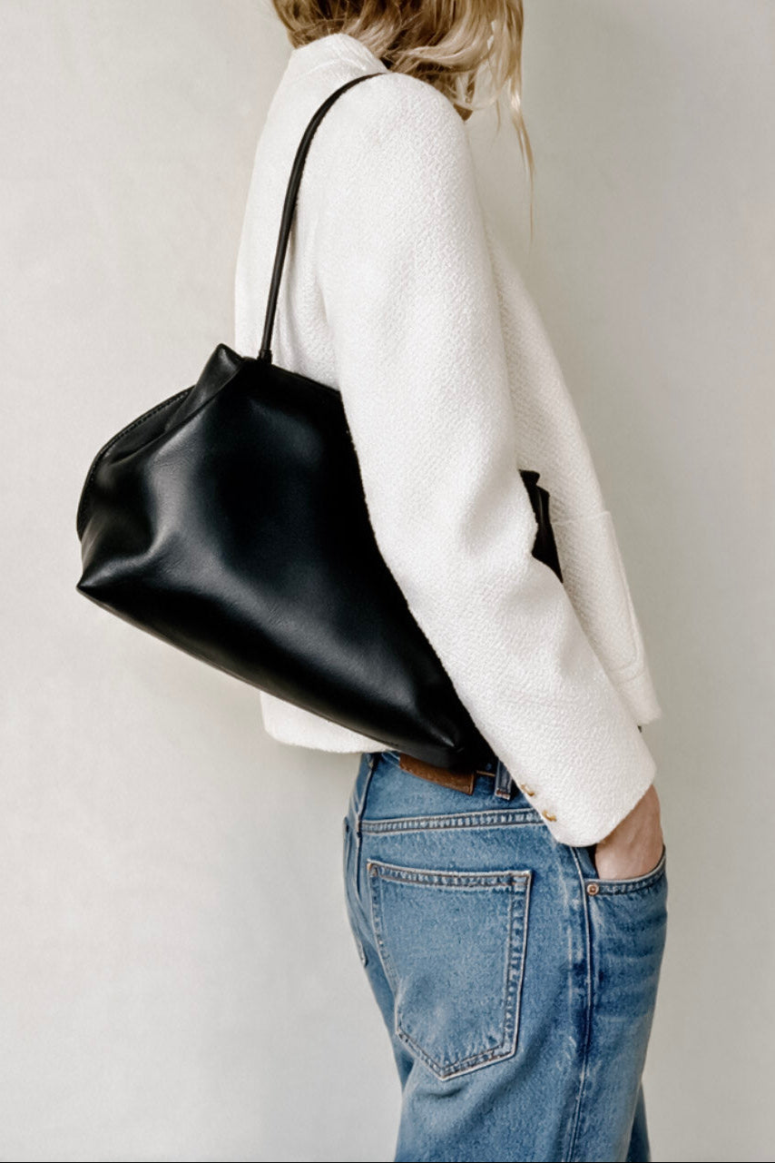 Curve Bag in Smooth Black