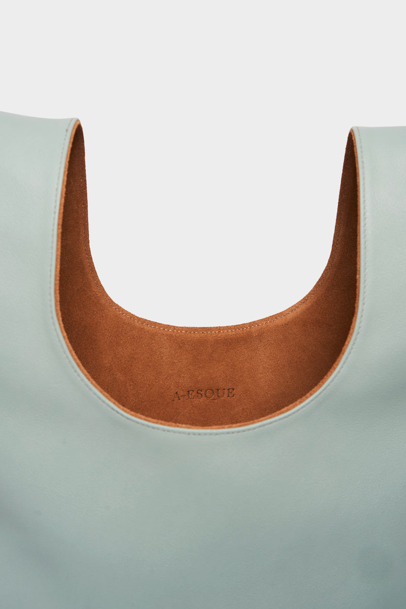 Small Reversible Sack Handbag in Grain Mint